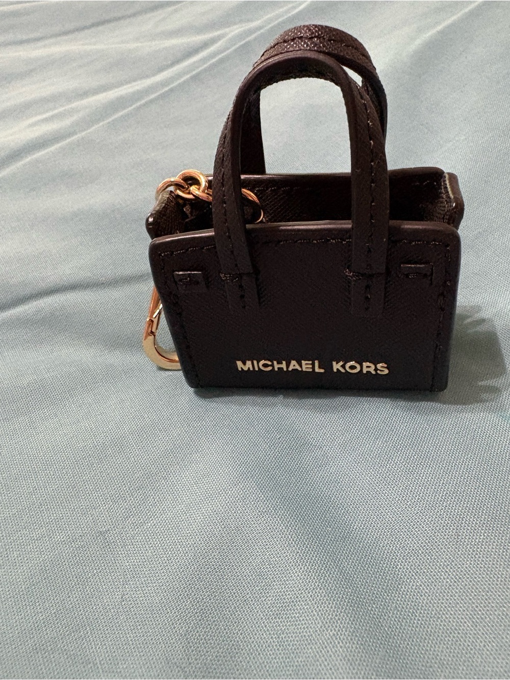 NWOT MICHAEL KORS Black Mini Tote Keyring with Gold Logo